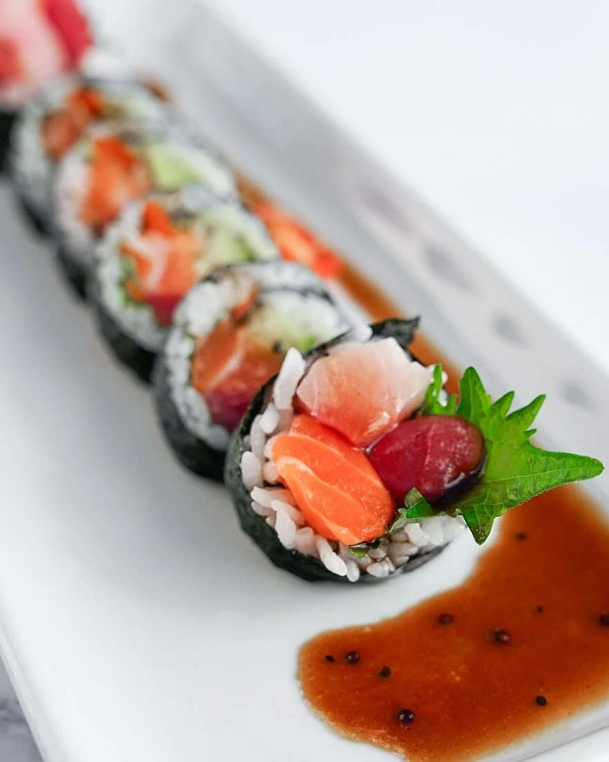 A little bit of everything you love - tuna, yellowtail, salmon, gobo, avocado, cucumber, shiso, and a touch of wasabi sauce. The Shiso Special Roll at Seabutter hits every note❤️
🎁 Gift cards available online and in stores!
🥢Westlake Village, Beve