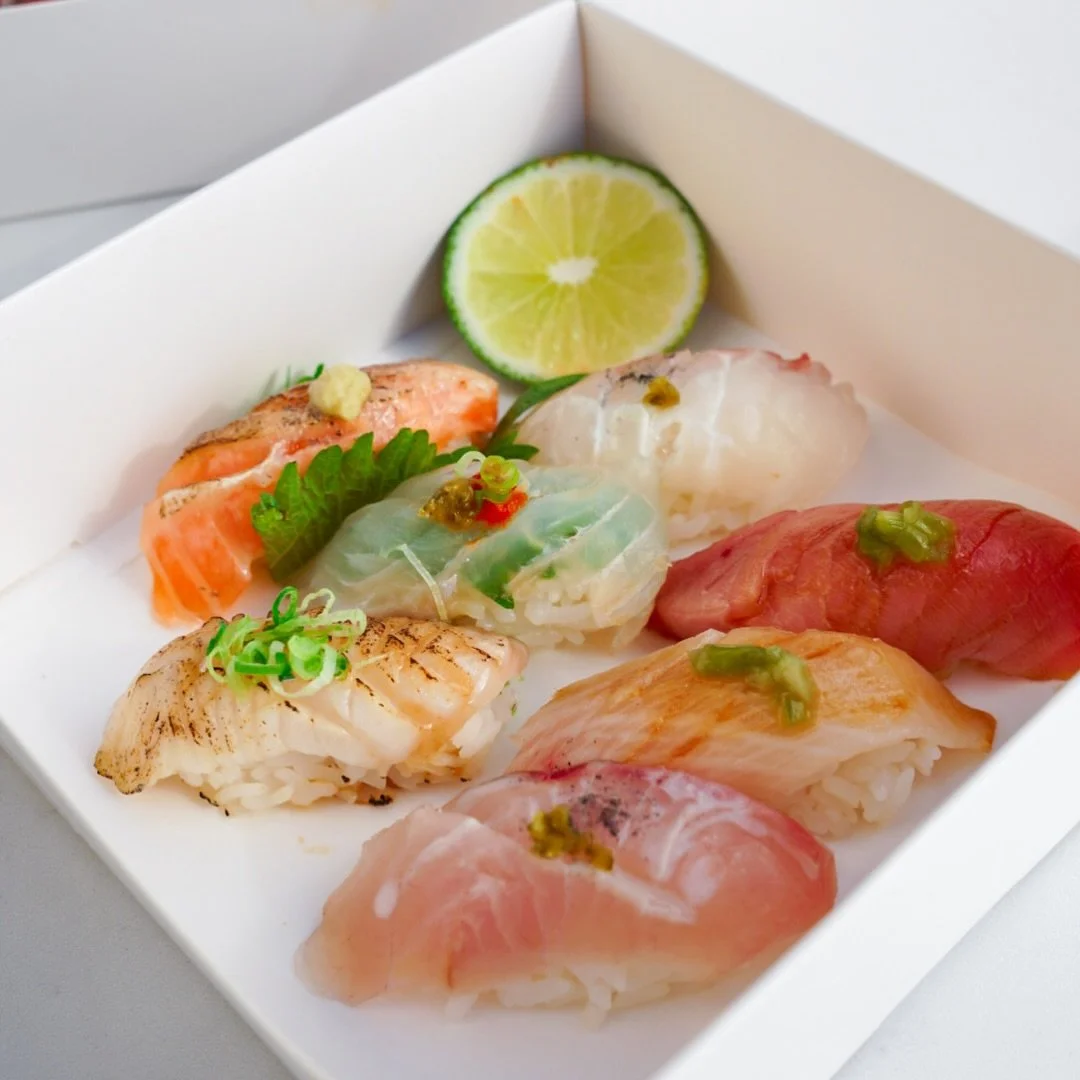 Mondays can be tough - but they’re a lot easier (and tastier) with nigiri, specialty rolls, and sashimi from Seabutter. A little sushi therapy goes a long way to turn your Monday blues into Seabutter hues✨ 
🎁 Gift cards available online and i
