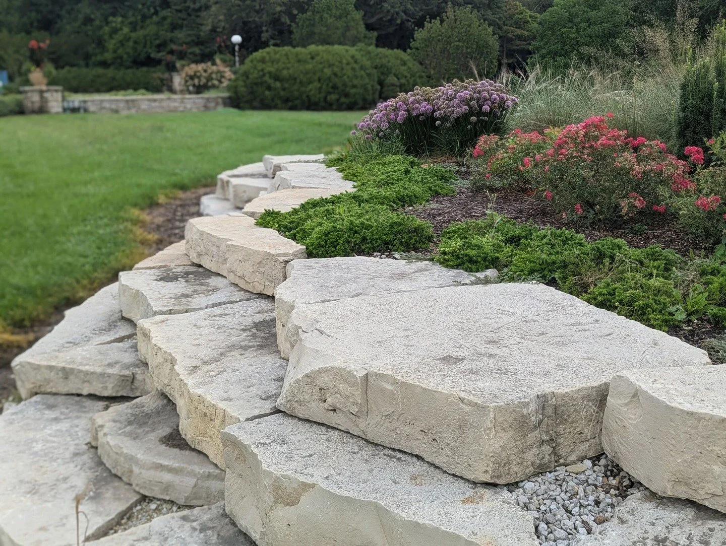 Less than a week left to save on stone, sod, bulk landscape materials and more during Hardy Hoerr's Rock and Roll sale! Get all the details at hoerrnursery.com/rockroll.

#peoriaillinois #peoriail #enjoypeoria #hellopeoria #shoplocal365 #discoverpeor