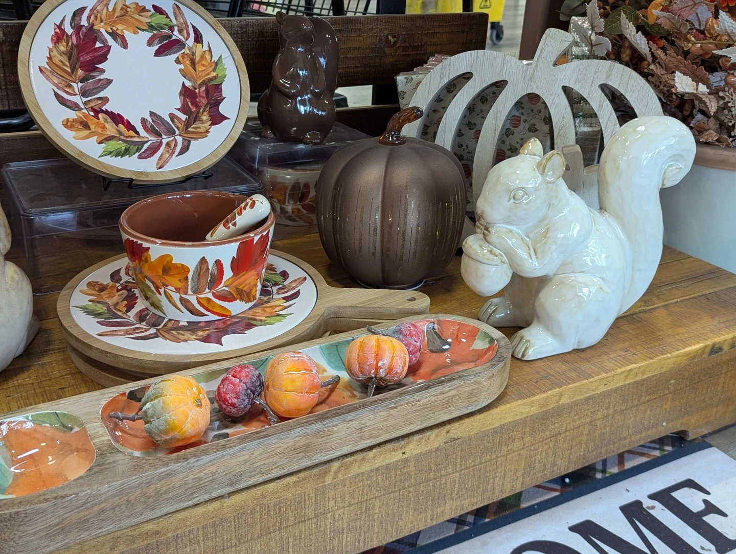 It&rsquo;s time for a little autumn treasure hunt! Starting today, all remaining fall giftware is 30% off while supplies last.

The Garden Gift Shop is a boutique, so our selection changes with the seasons. If you&rsquo;ve had your eye on a favorite 