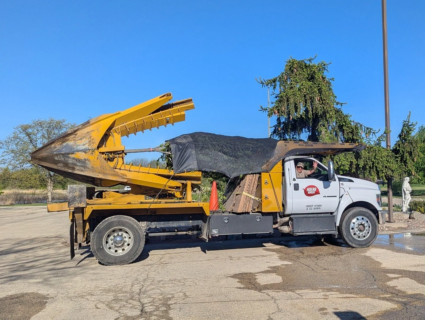 How do you move a tree that&rsquo;s already taller than you? With a tree spade, of course! And right now, select tree spade trees are 50% off. Prices include local planting and delivery: 
Top left: Colonial spirit elm ($686.87)
Top right: Brandywine 