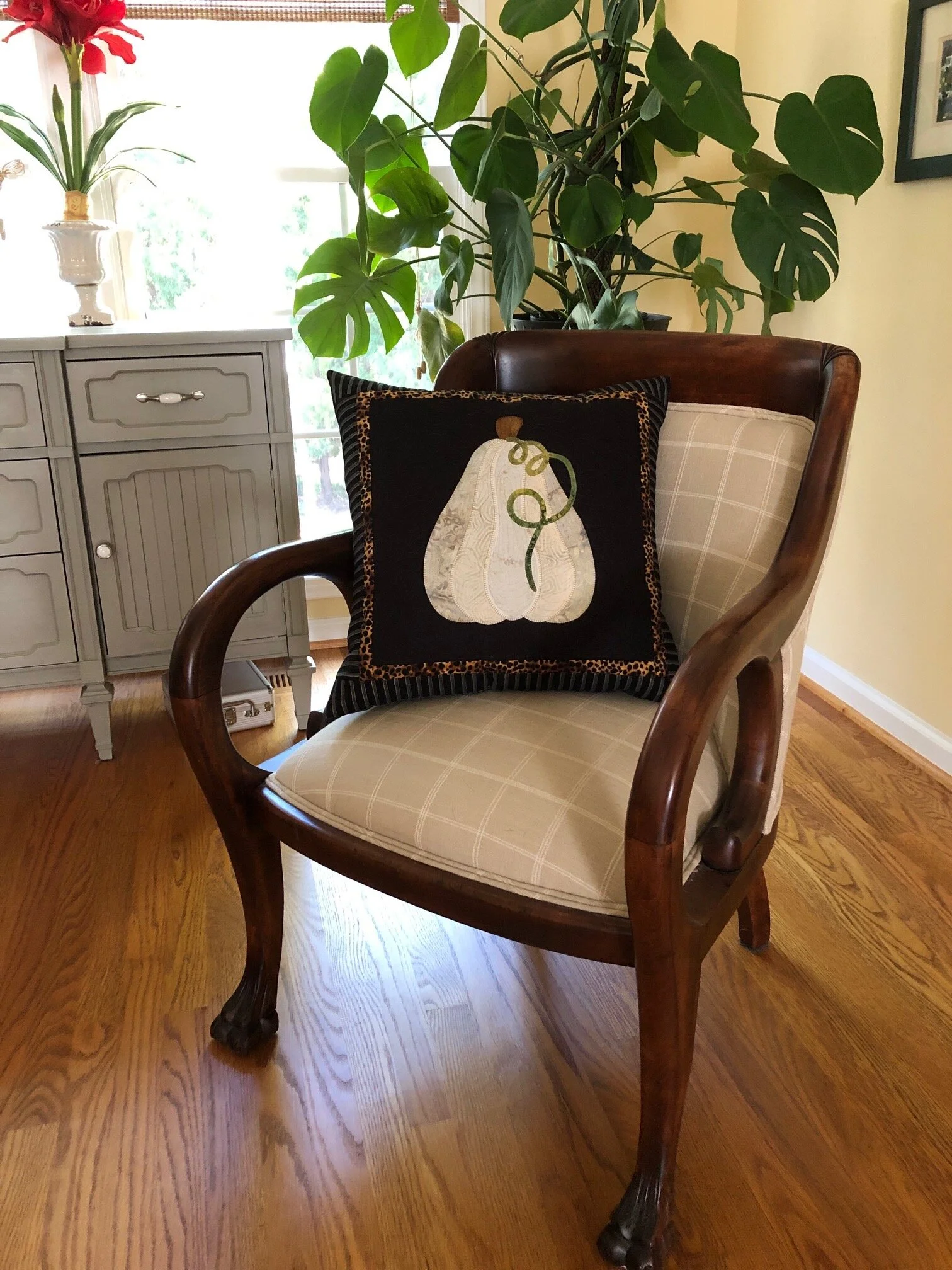 Chair.jpg