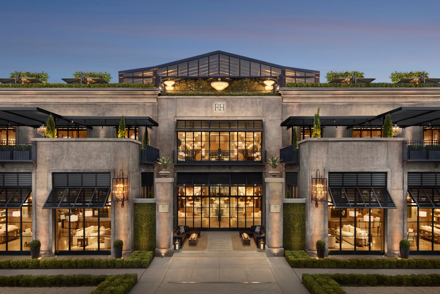 RH OAK BROOK