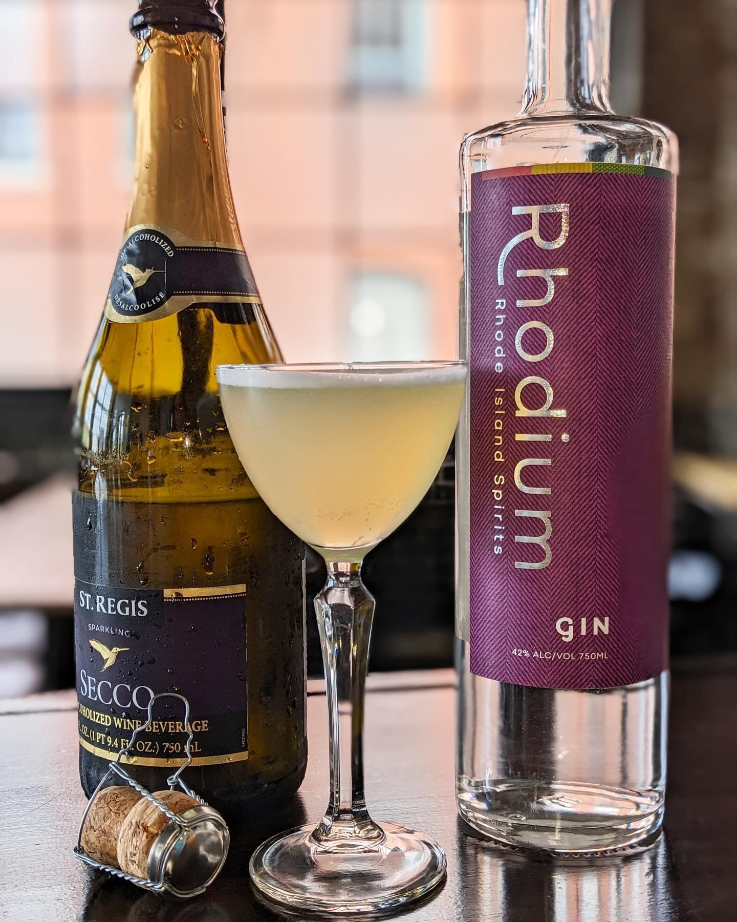 Here&rsquo;s your friendly reminder that Mother&rsquo;s Day is this Sunday. 💐 If you&rsquo;re looking for some laidback afternoon fun, we&rsquo;ll be serving up French 75s and MOM-osas from 1-6pm at the tasting room. 

And if you need a last minute 