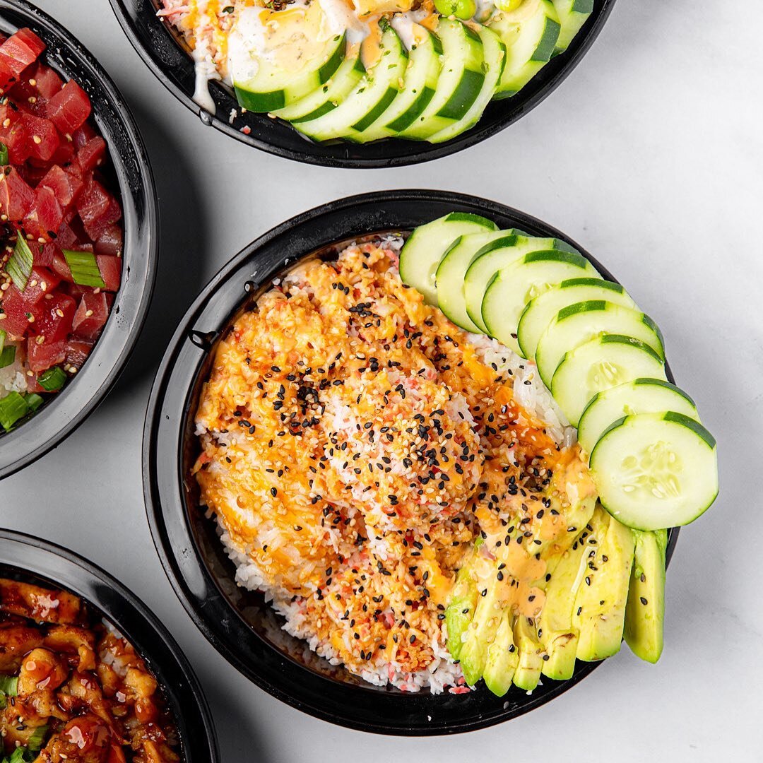 Hot weather calls for a light but satisfying lunch! 
.
.
Customizable Poke bowls is the perfect choice 😋
.
. 
Premium quality, fresh seafood and veggies served daily 🐠🦐🐟🦞🐙🥒🥑
.
.
#Pokebowl #HawaiianPoke #OkashiFusion #Okashi_Fusion #NutTree #N