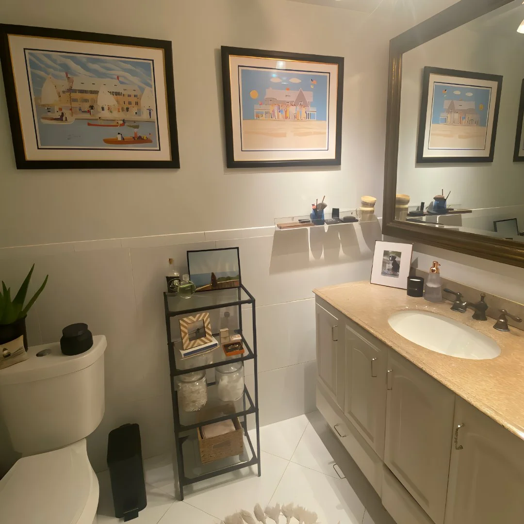 bathroom cottage.jpg