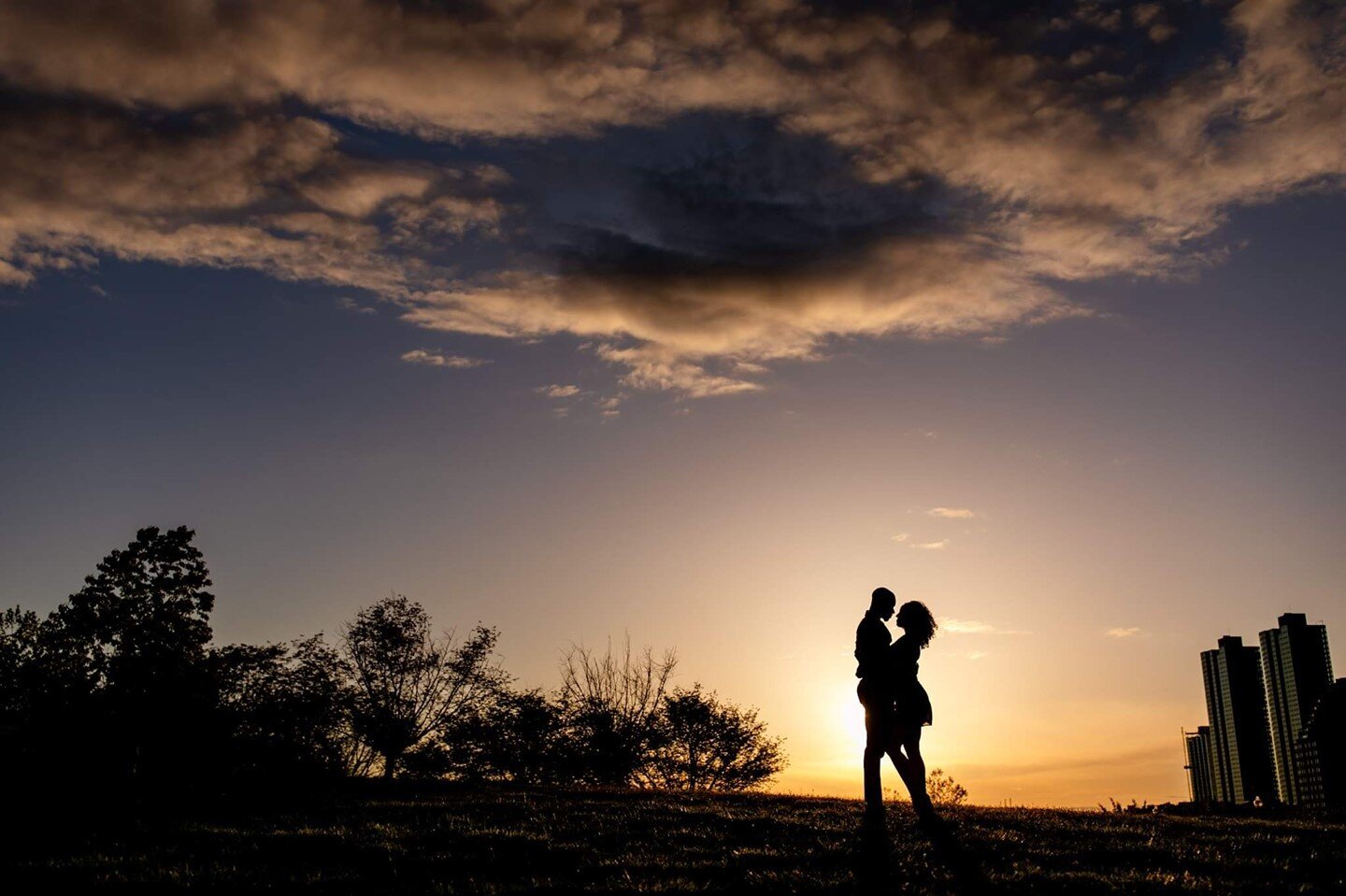 The sun and sky were perfect for a silhouette. Solangie and Lloyd embraced for the perfect shot!

#gerardosotophotography #njphotographer #jerseycity