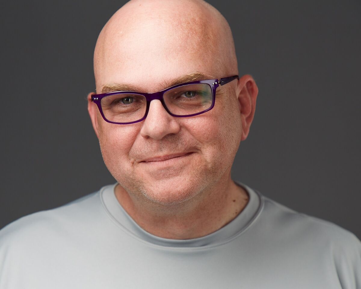 Tracy-Alan-Jones-Headshot.jpeg