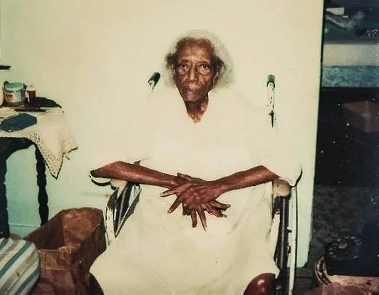 Elvie "L.V." Thomas