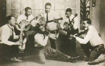  Dixieland Jug Blowers, 1926 (Clifford Hayes on fiddle). 