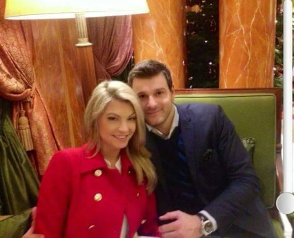 Prince Charming and I, after he flew me to London for dinner for our "fourth official date."