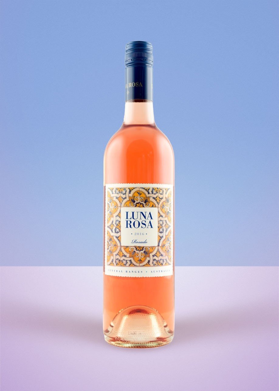  A bottle of Rose ~ Luna Rosa Rosada