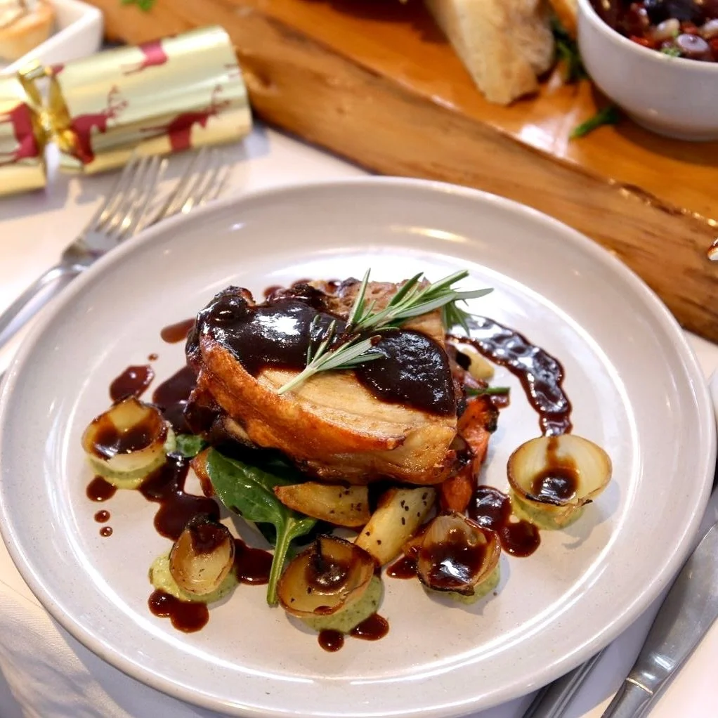 Sleigh the end-of-year get-together! Whether it&rsquo;s the office crew or your closest friends, The Butter Factory has your Christmas party covered.

Choose from our lunch/dinner set-menu or our canap&eacute; package. 

{November 1 - December 21}
Da