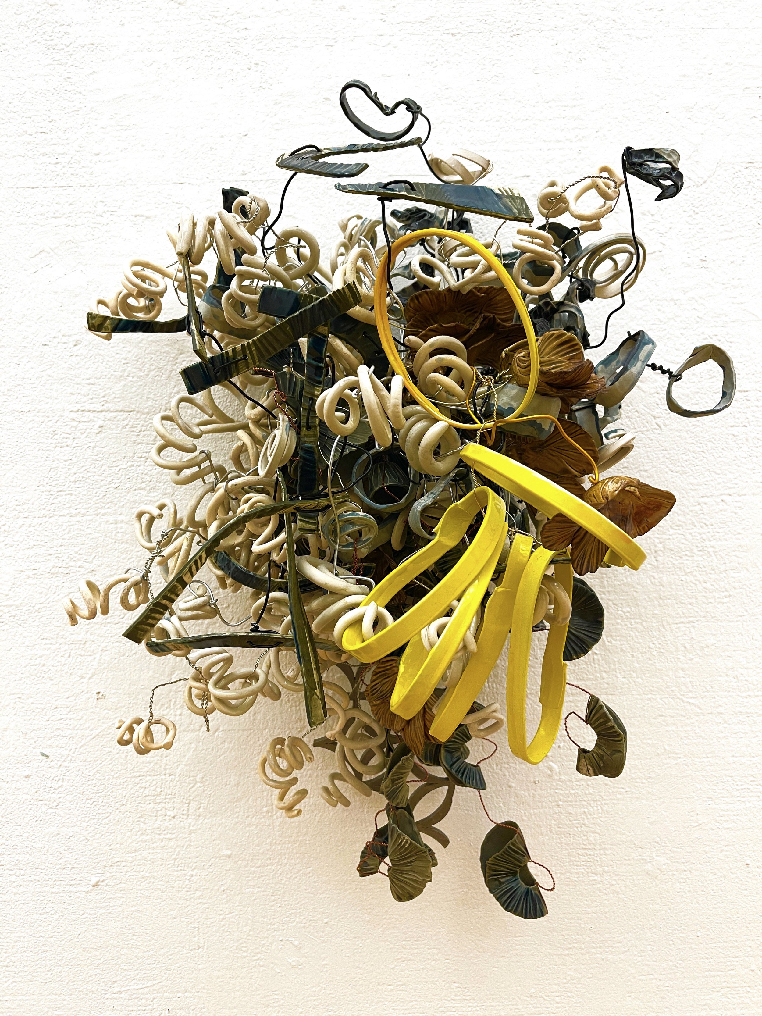 yellow large ring white curls 04.jpg