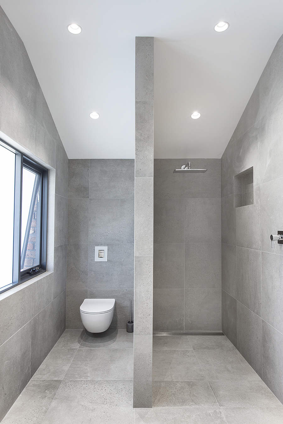Trent Gabriels Bathroom 2.jpg