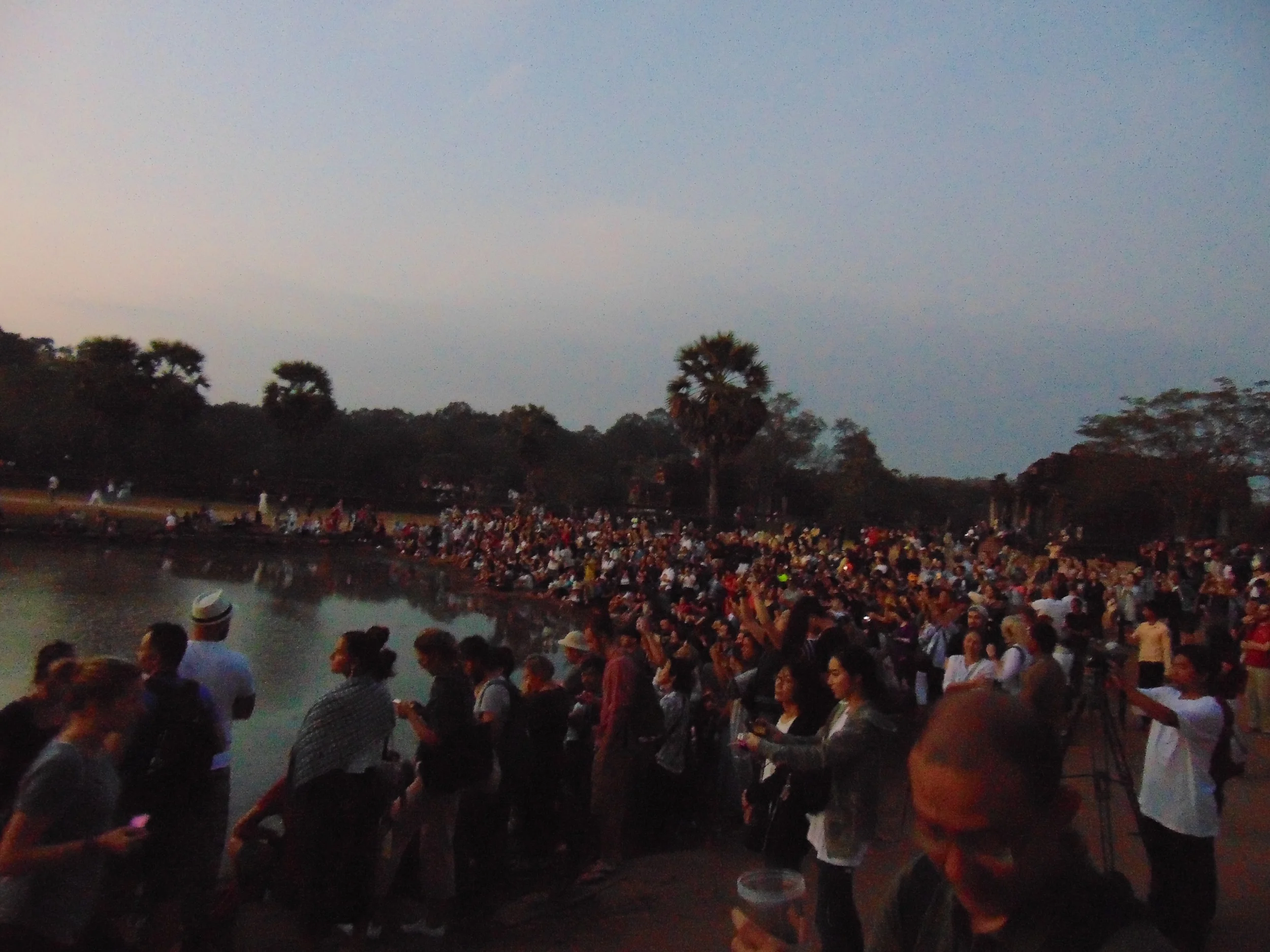 Don’t Hate Chinese Tourists