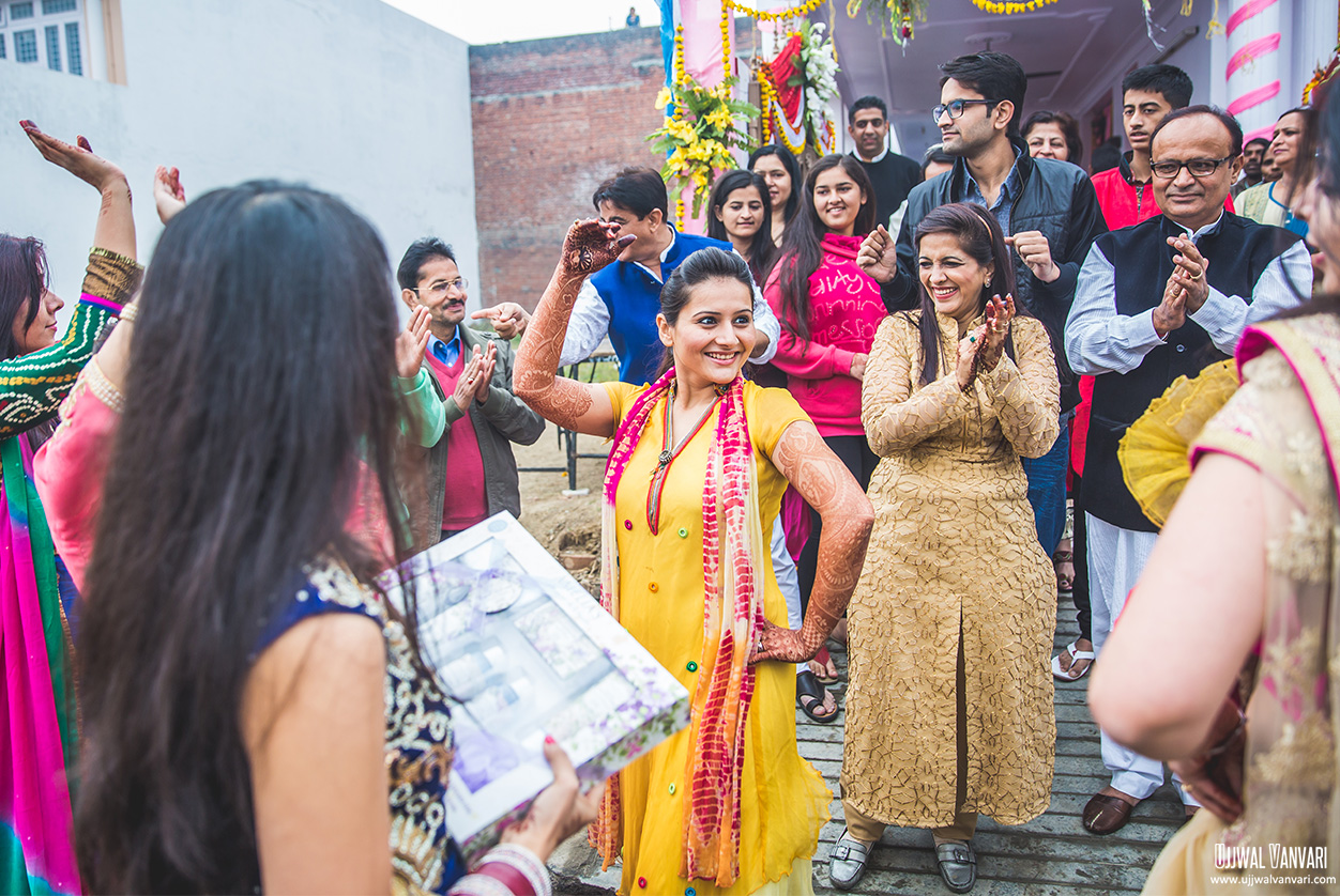 Candid Photographer in Lucknow | Purva & Dhawal Lucknow Wedding | Candid Photography
