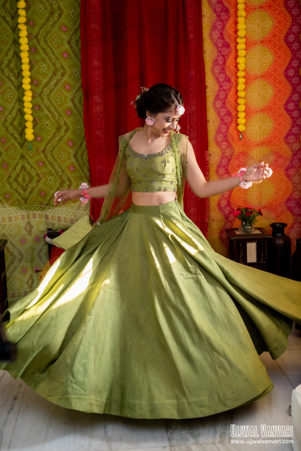 Niti Taylor Mehendi by Ujjwal Vanvari (5).JPG