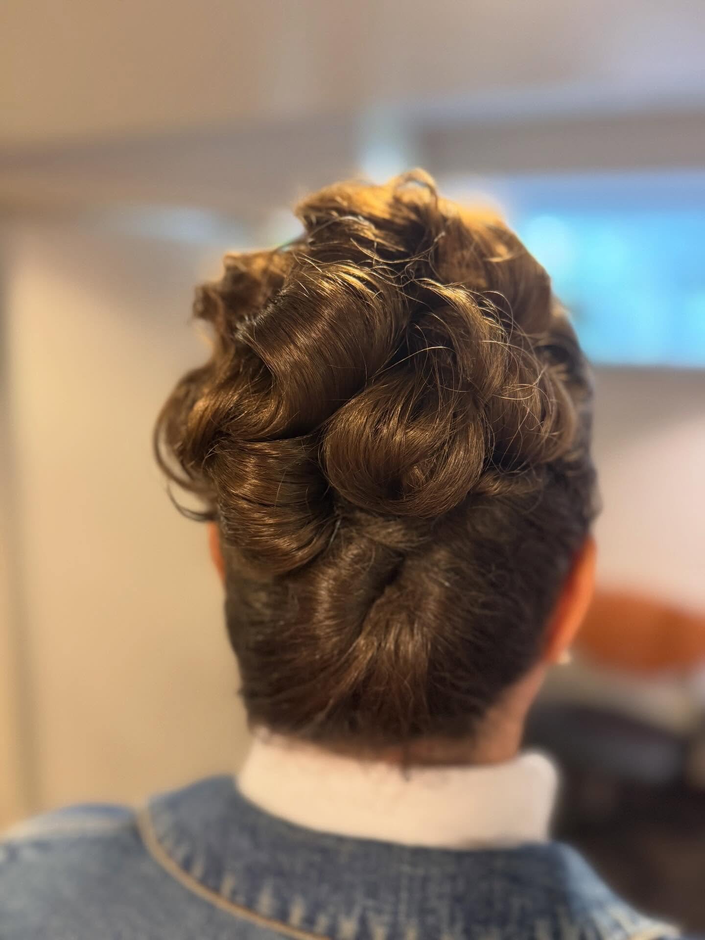 Morsiamen &auml;idin nuttura #kampaus #nuttura #updo #wedding #kampaajaespoo