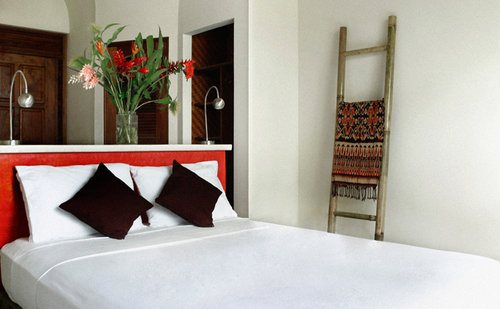 Hermitage Room w/ AC & Private Bath Single occupancy (queen): $2495pp