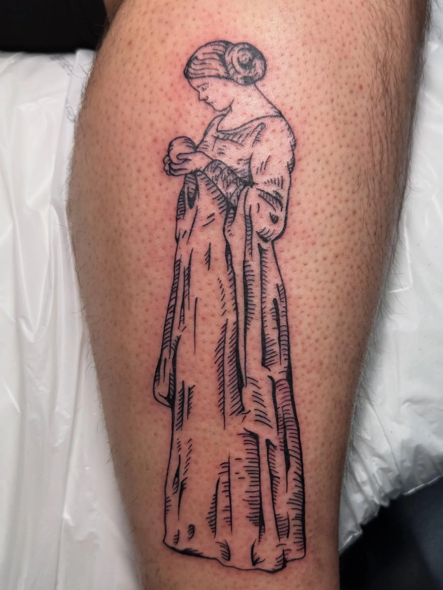 When I get lazy with posts you get to enjoy a deluge of tattoos all at once - a selection of some pieces from the start of the summer. Huge thanks again to all!!
.
.
.
#tattoo #tattoos #tattooshop #iowatattoo #cedarrapidstattoo #engravingtattoo #koit