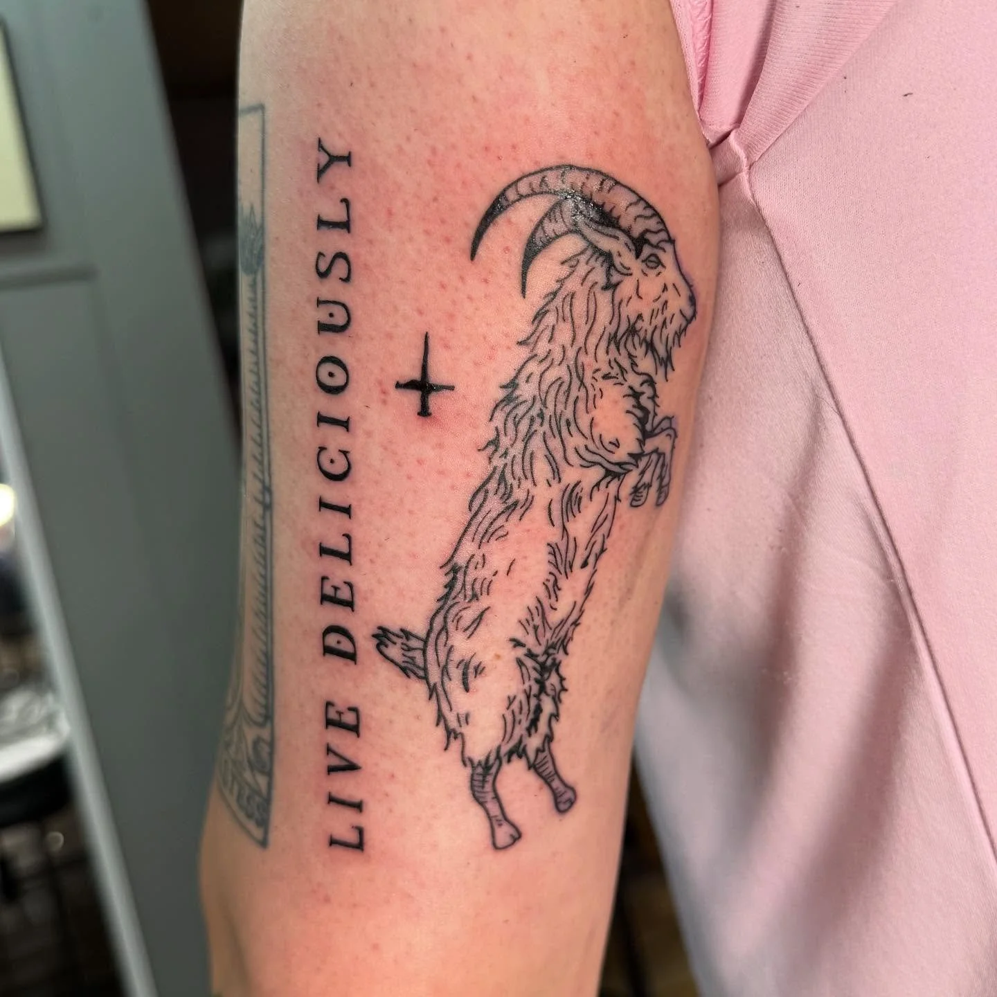 Black Philip and Purple Prince for Hale and Tricia - thanks again folks!!
.
.
.
#tattoo #tattooshop #iowatattoo #iowatattooartist #cedarrapidstattoo #engravingtattoo #livedeliciously