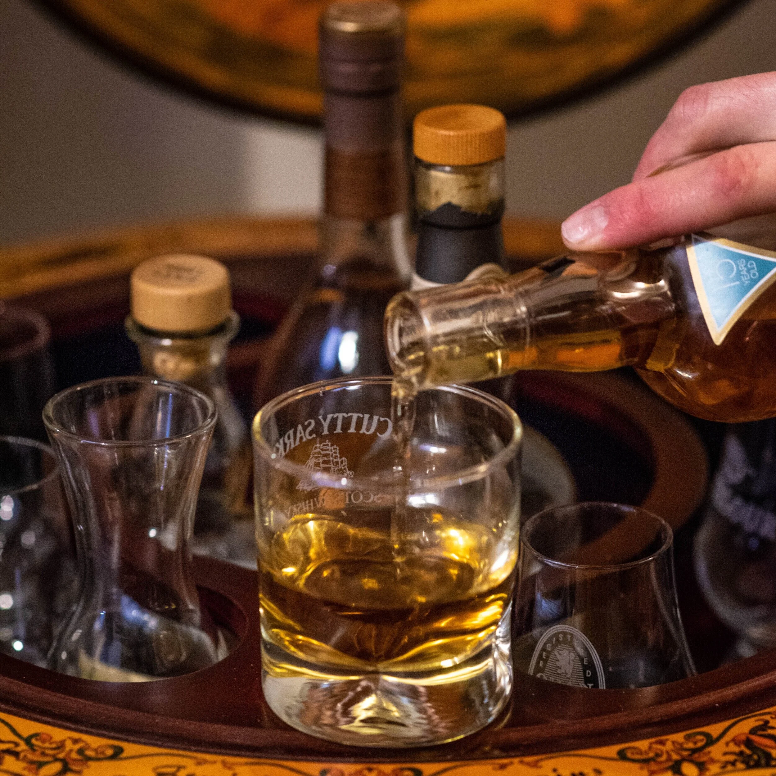 Whiskey+Pour+Pic.jpg
