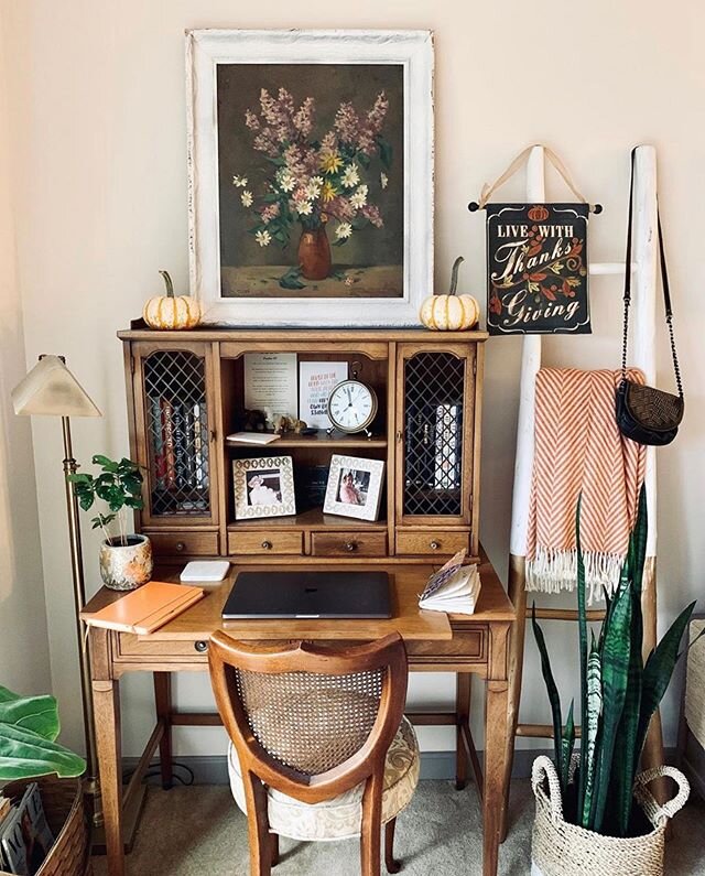 We know where we&rsquo;d like to work from home this week! Loving @melissawmayer&rsquo;s office vignette she decorated with pieces found at The Barn like this beautiful floral painting 🌸
