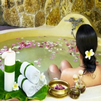 Herbs-to-add-in-your-bath-water.jpg