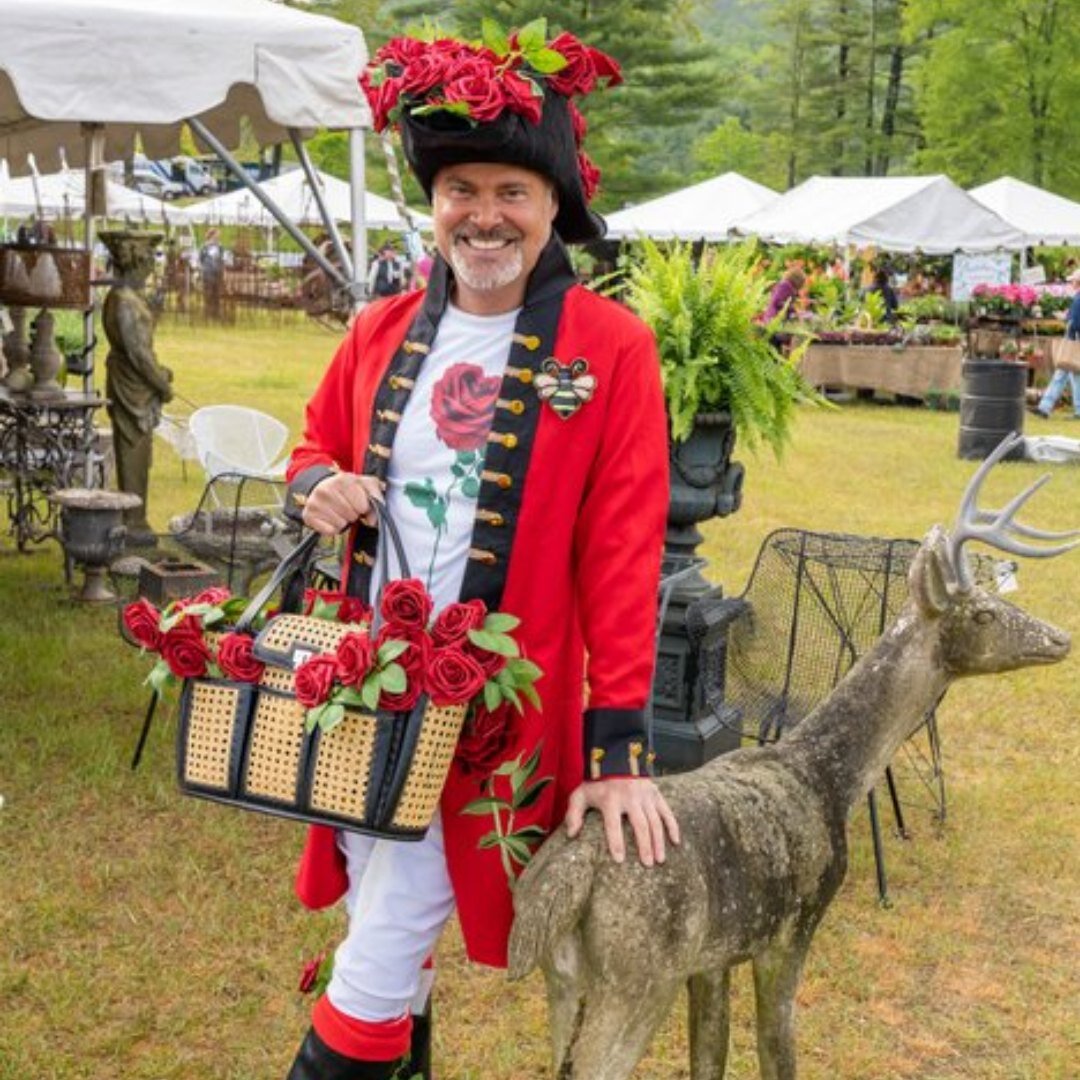 Get your Sunday best ready because Trade Secrets weekend is officially 2 MONTHS AWAY! 

With 6 extraordinary garden tours and several new vendors joining the Sunday Rare Plants &amp; Garden Antiques sale, it is sure to be a year not to miss. 

Underw