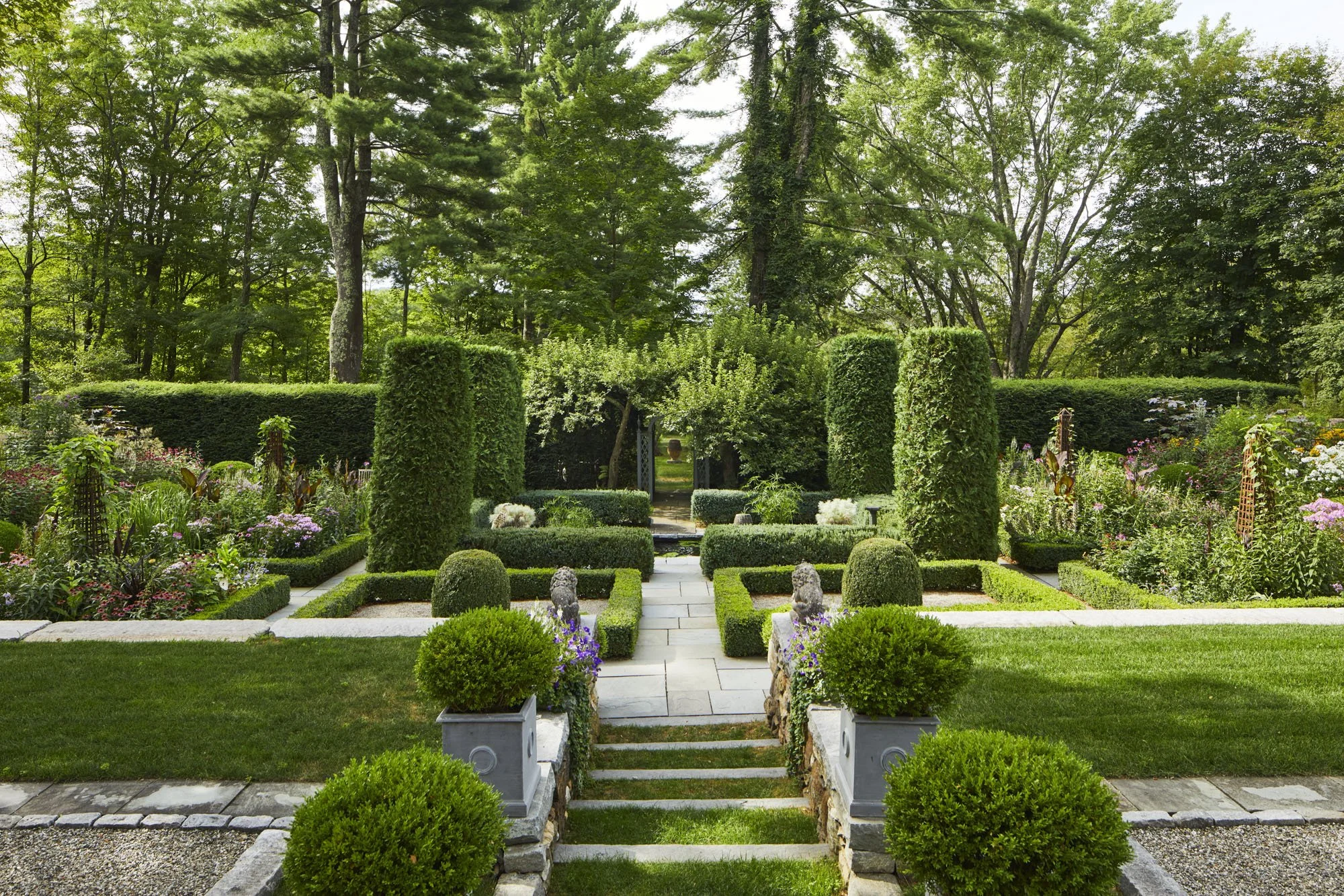 2274_V_BW_SunkenGarden_079 (1).jpg