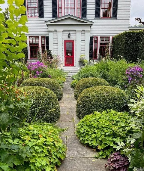 New Garden Tour: The Garden of Katie Ridder &amp; Peter Pennoyer

Available to view 10:00 AM &ndash; 3:00 PM
Estimated tour time: 30&ndash;45 minutes
$25 per ticket
Stanfordville, NY

Capacity is limited. Tickets are first-come, first-served.
(Underw