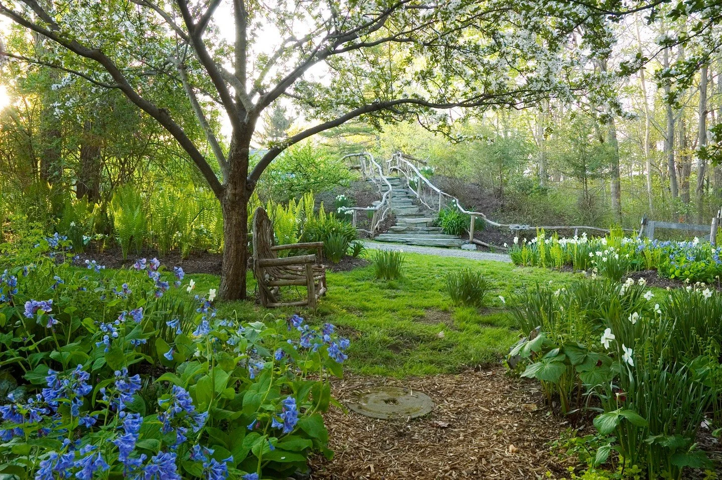 New Garden Tour: Broccoli Hall
The Gardens of Maxine Paetro

Available to view 10:00 AM &ndash; 4:00 PM
Estimated tour time: 40 minutes
$25 per ticket
Amenia, NY

Capacity is limited. Tickets are first-come, first-served.
(Underwriters receive early 