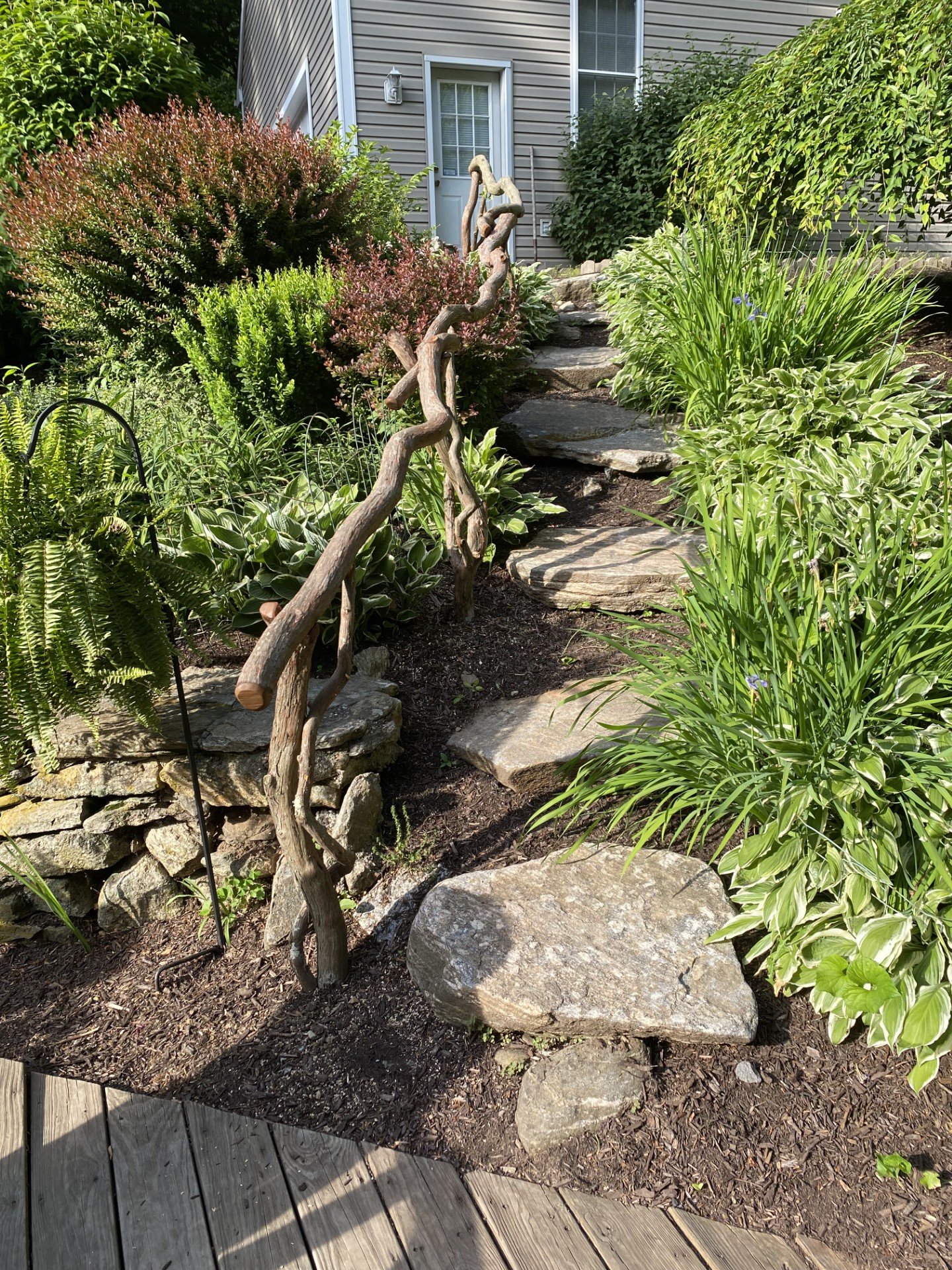 The Branch Manager returns to Trade Secrets.

@tbmrustic has been building rustic furnishings since 1994, creating work that celebrates nature by letting natural materials speak for themselves. Mountain laurel and eastern red cedar, presented in thei