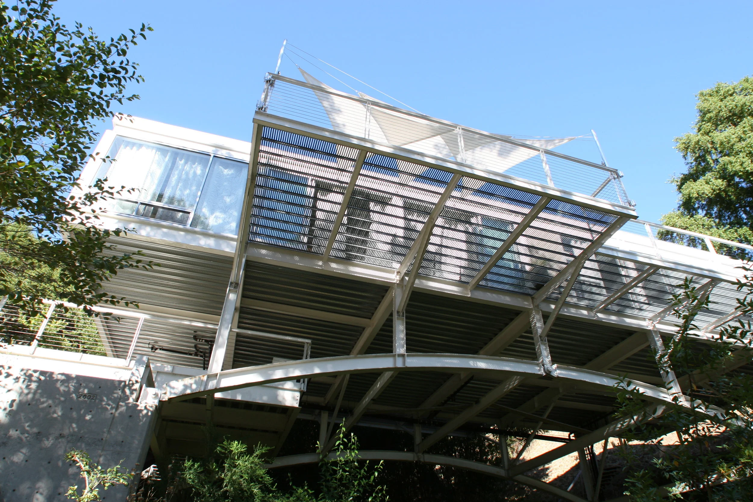 Landmark Bridge House