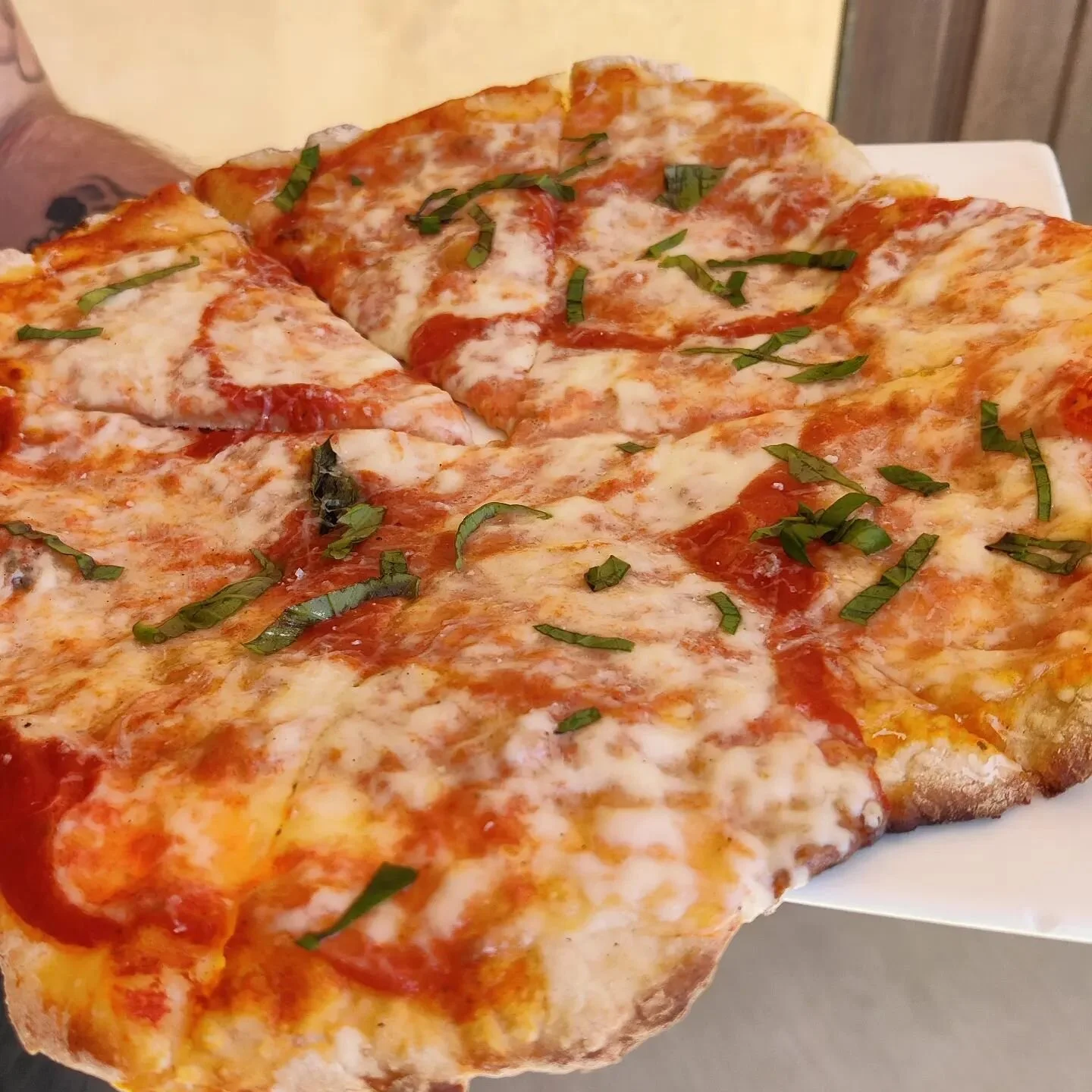 Let there be PIZZA!!!!!

#pizza #pranzoitaliano #lagogiuseppe #lagogiuseppewinery #foodwineandfamiglia #eatdrinkandbeitalian #foodandwine #fall #winery #winetasting