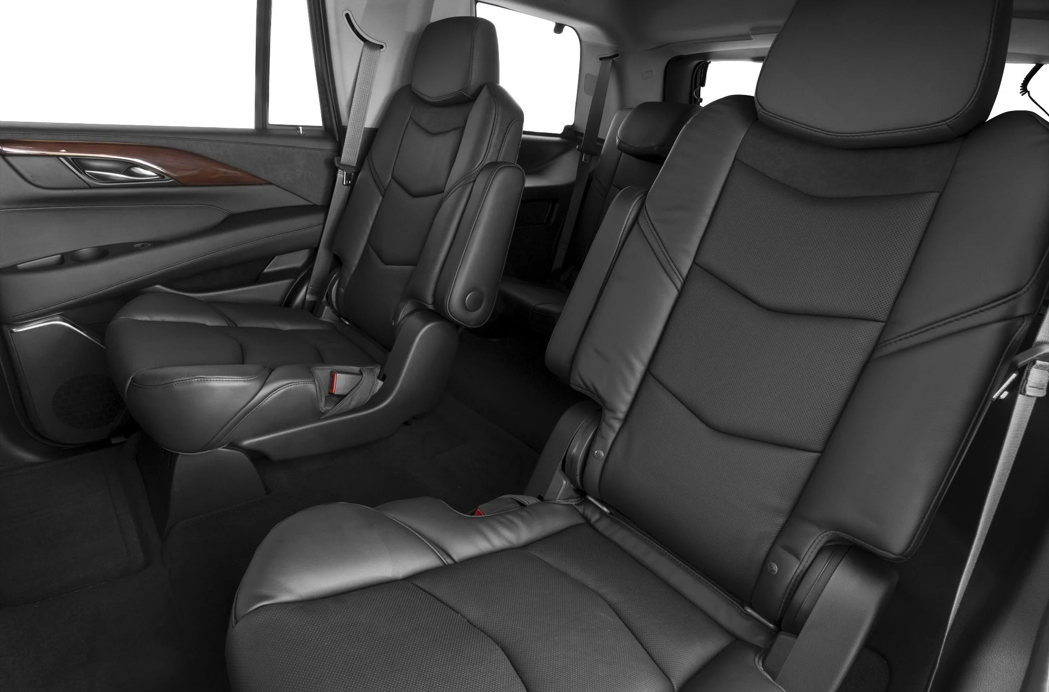 2017-Cadillac-Escalade-SUV-Base-4x2-Photo-3.png.jpeg