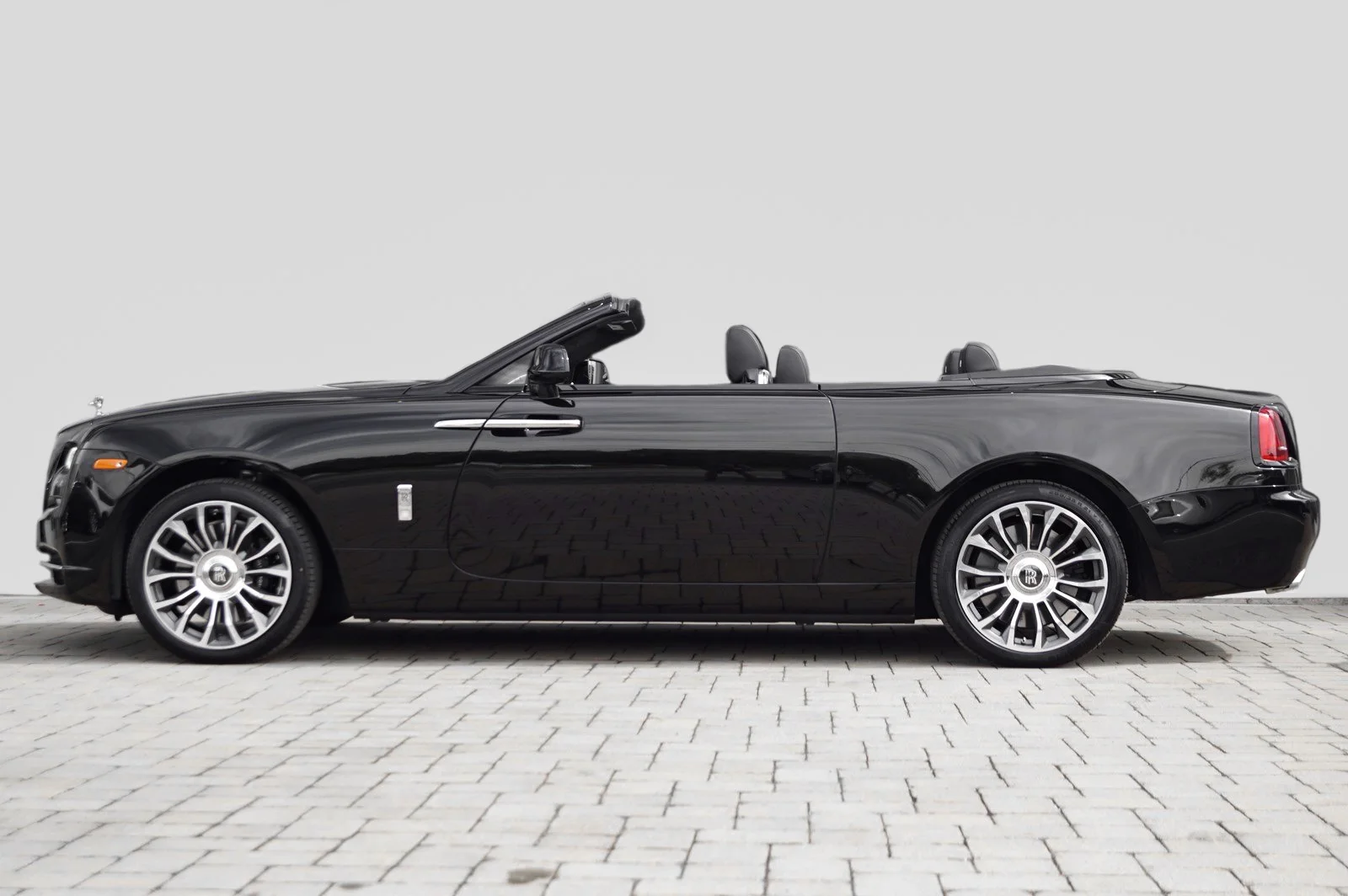 rollsroycedawnlosangeles.JPG