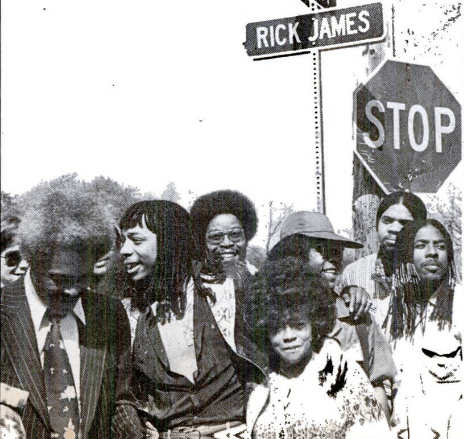 Councilman Dave Cowens, Rick James, and his mother Betty Gladden at the unveiling of Rick James Street in Buffalo in 1979. After residents had trouble receiving their mail the name was changed back to Rich Street, which it remains today. (Jet Magazi…