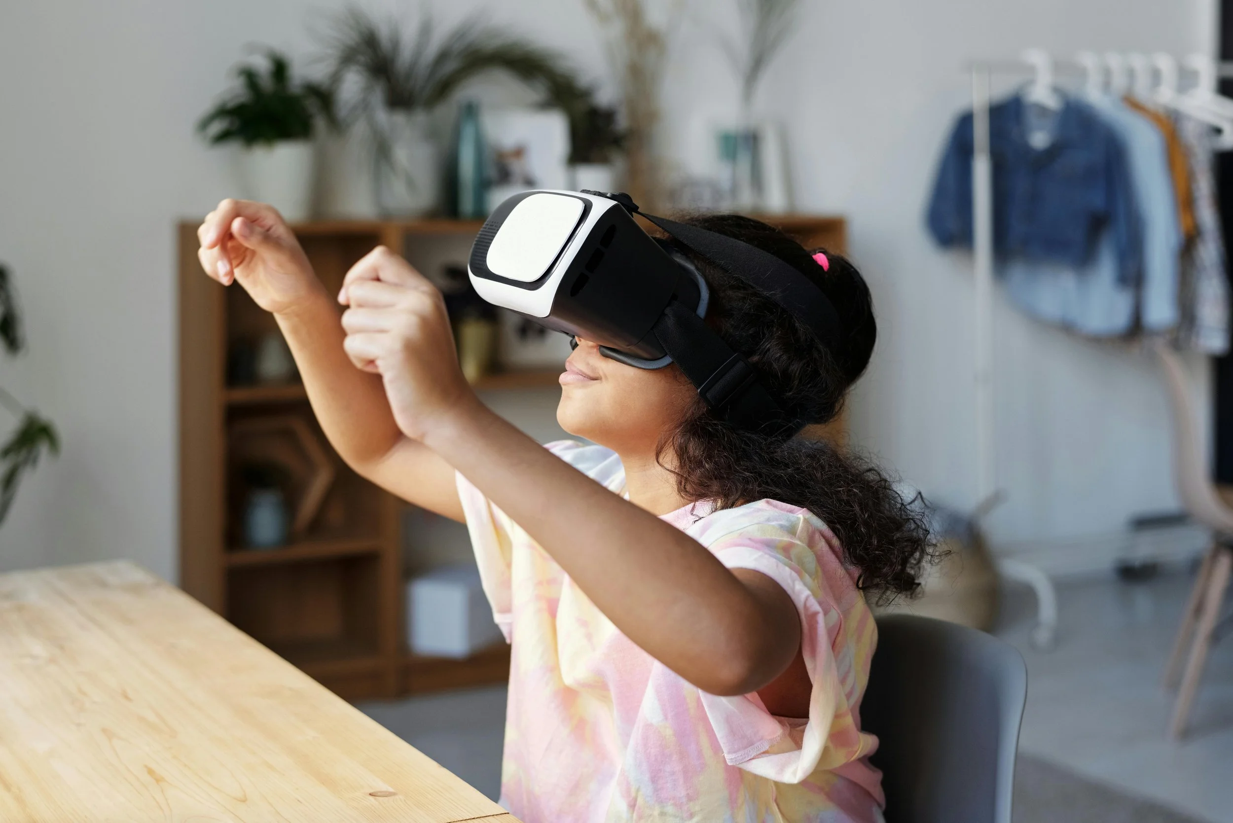 Interactive Science: Using Augmented Reality for STEAM Learning