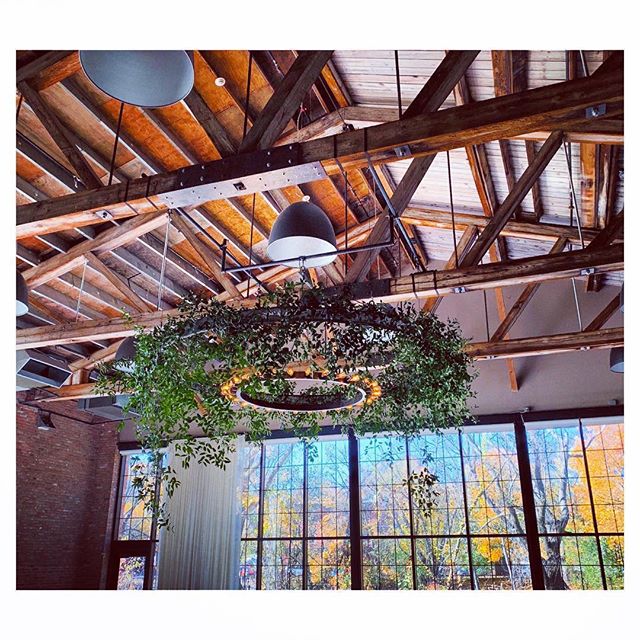 #repost via @dark_and_diamond
.
.
We love collaborating with other vendors to create unique and inventive installations for our clients. Here is one of our recent collaborations: our floral ring chandelier, decorated with greens by the incredible @da