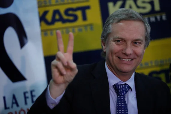 JAK arremete con partido propio