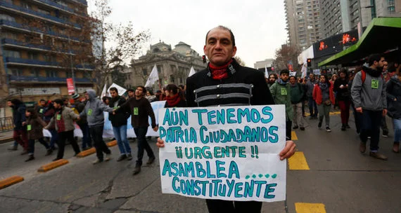 Discusión constitucional se instala en debate 