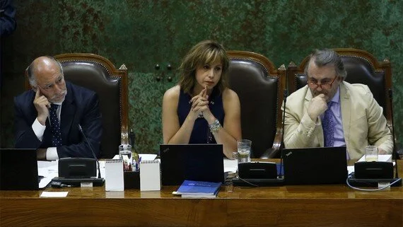 Hoy se ve censura a mesa de la Cámara 