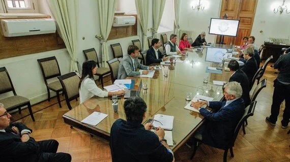 Los ojos también en el Congreso 