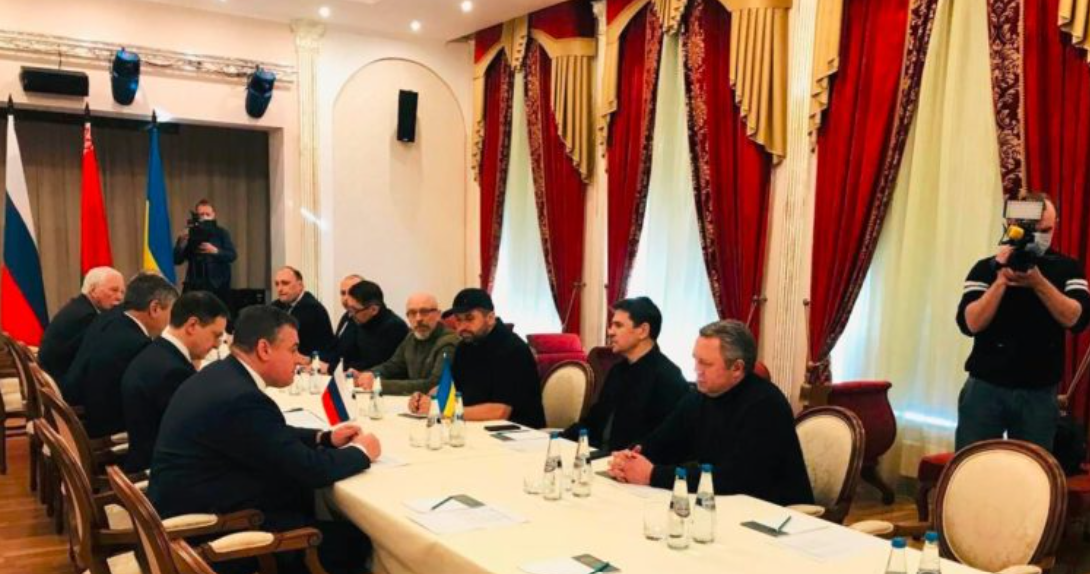 Ucrania y Rusia inician negociaciones 