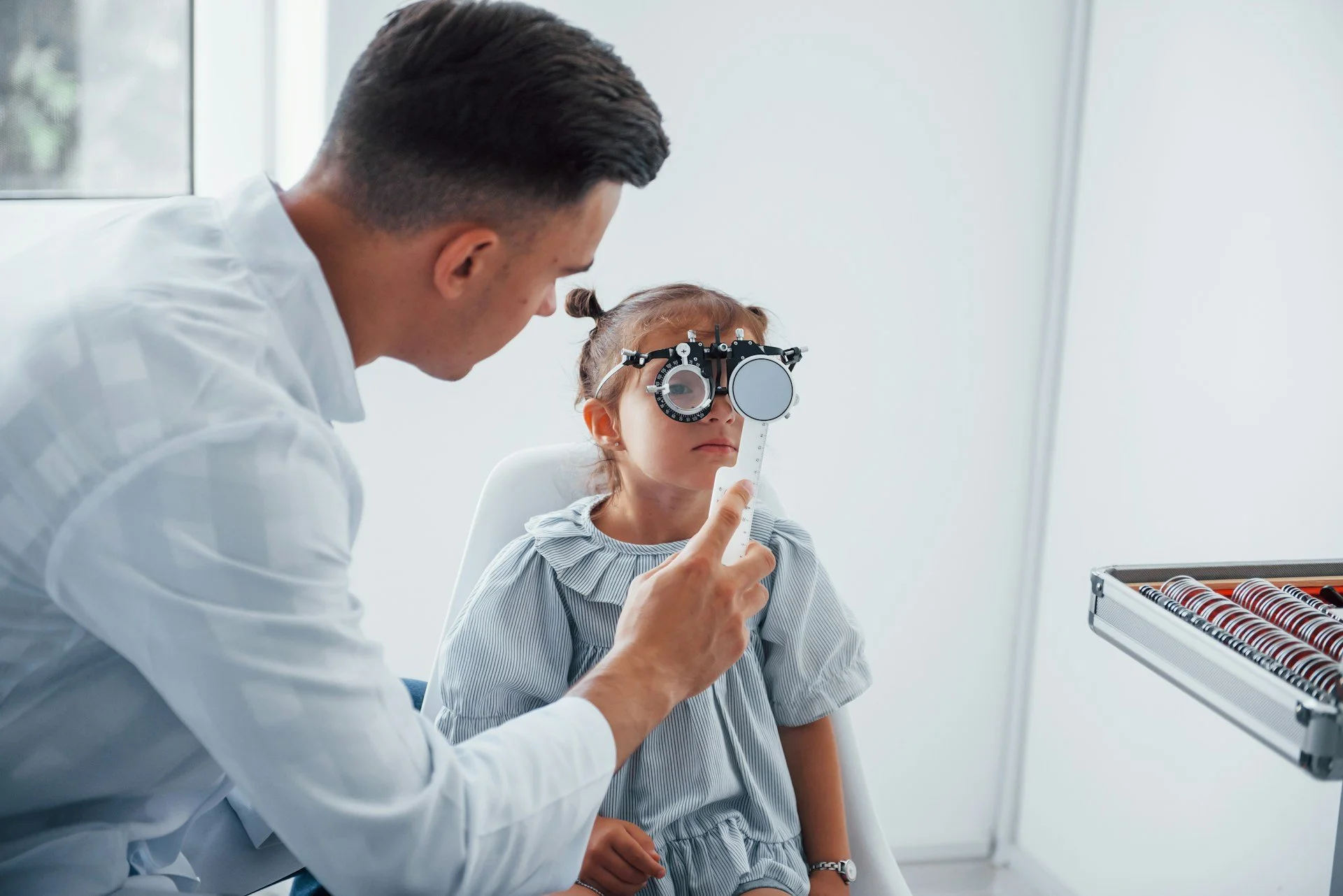 How to Help Your Child Overcome Fear of Eye Exams