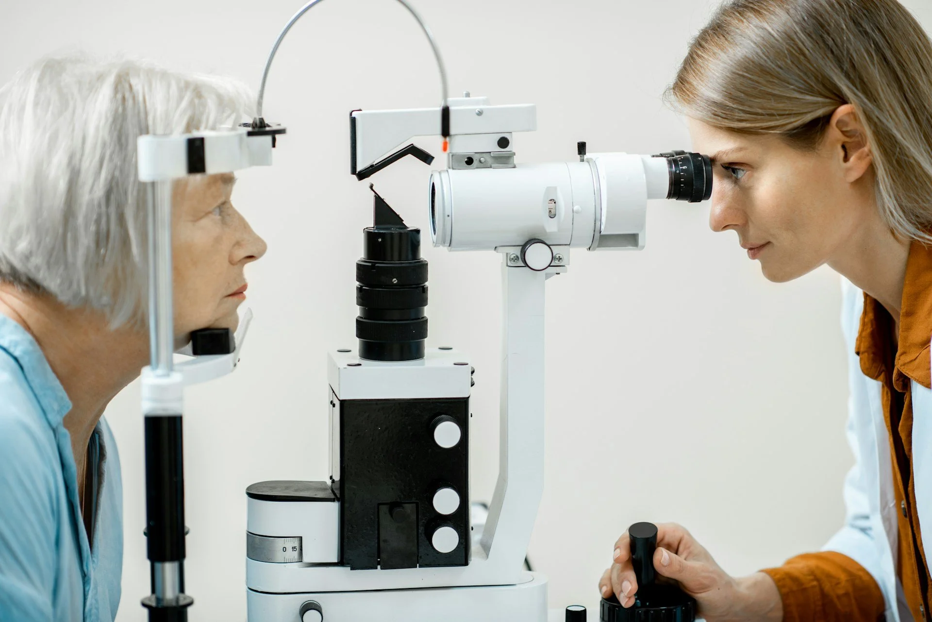 Understanding Cataract Surgery in Kissimmee FL During Cold Months