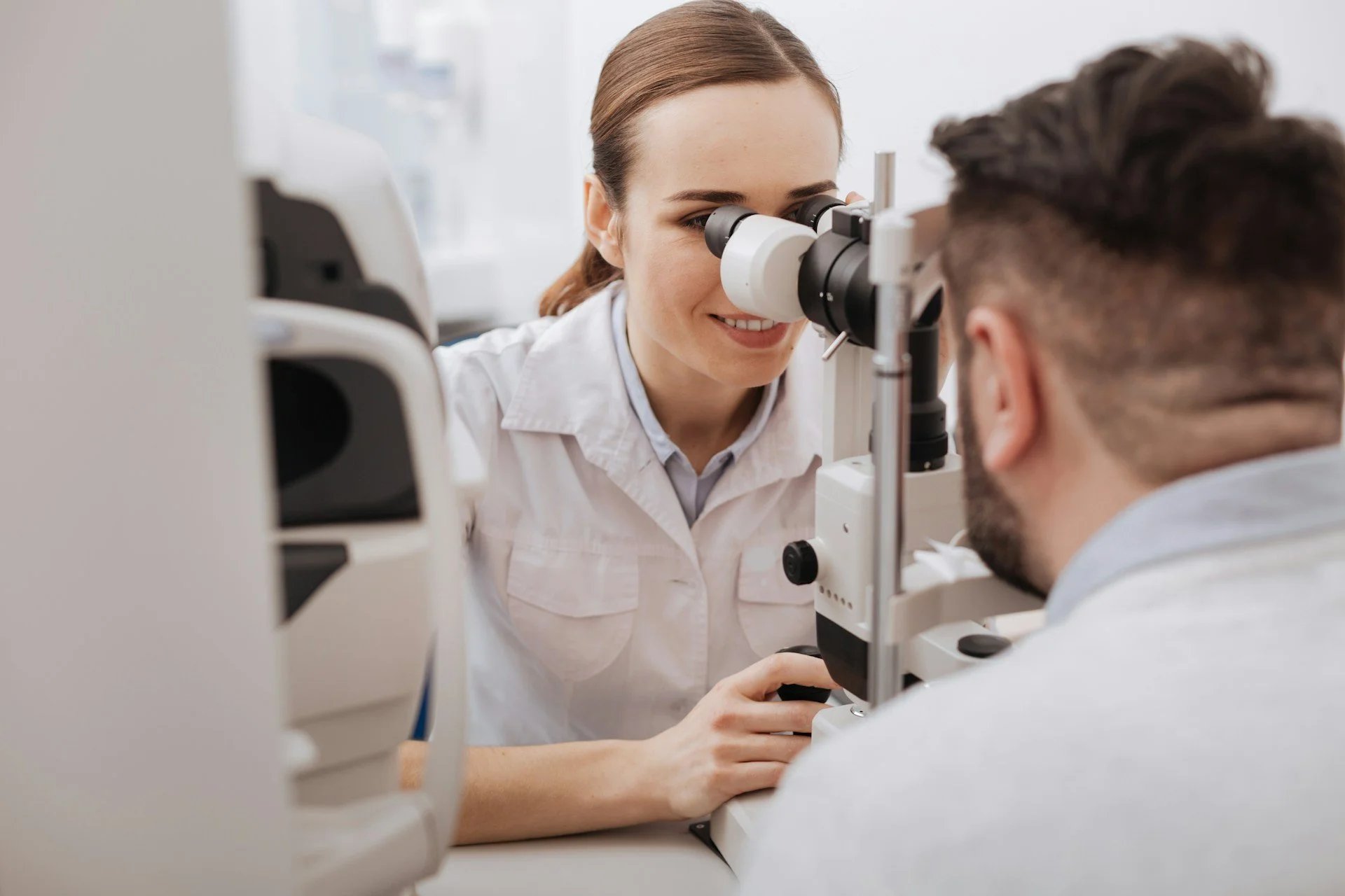 How Ophthalmologists in St Cloud MN Approach Year-Round Vision