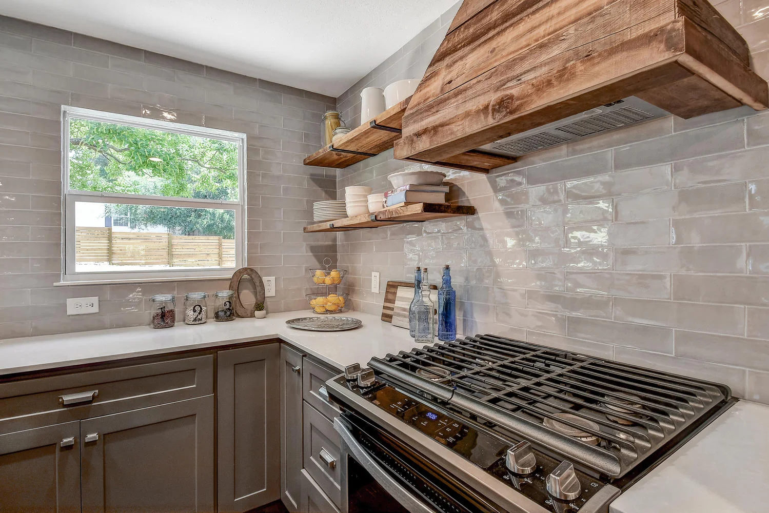 3008 S 5th St-large-015-8-Kitchen and Dining 005-1499x1000-72dpi.jpg